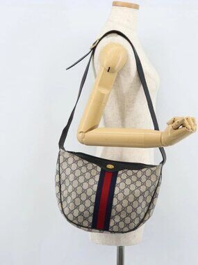 GUCCI GG Supreme Sherry Line Shoulder Bag PVC Navy Gold Auth LNZ160